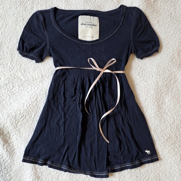 Abercrombie & Fitch Tops - Abercrombie Vintage Navy Babydoll Top
